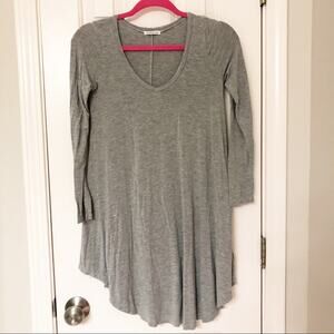 LOLLIPOP STAR • Gray V-Neck Long Sleeve T-Shirt Dress